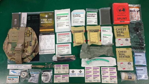 Ensiapulaukku IFAK SE Trauma Kit varusteilla Camo